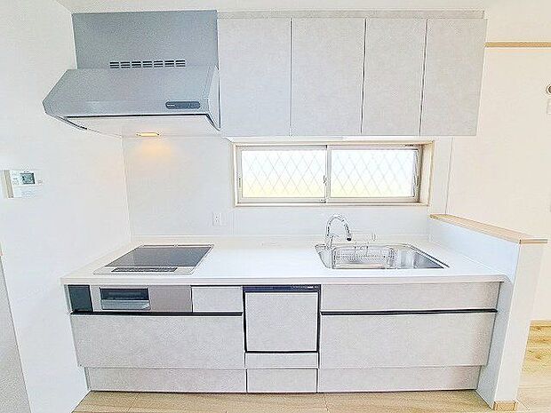 ＩＨコンロ・食洗機搭載システムキッチン