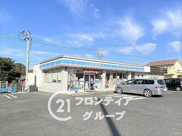 コンビニ ローソン　桜井川合店 300m