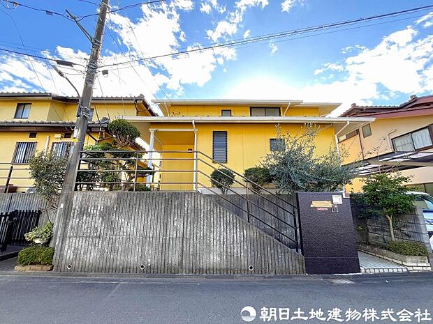 小山田桜台分譲地、ダイワハウス施工の中古住宅です。