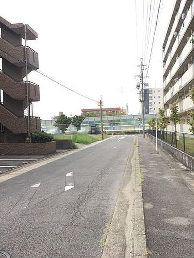 前面道路含む現地写真