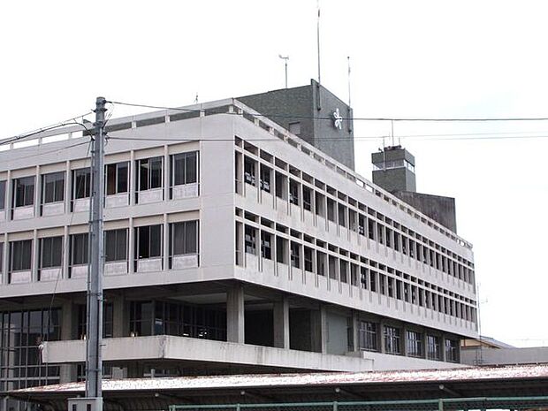 桜井市役所 900m