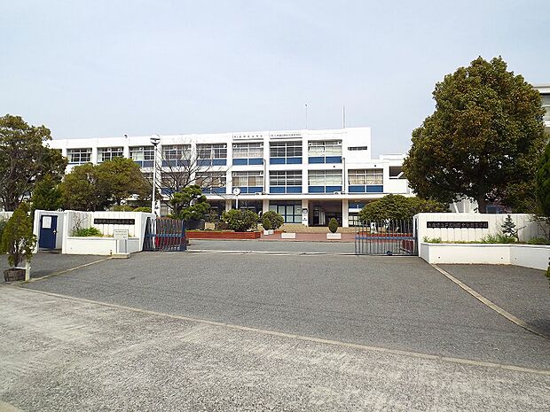 【高校】兵庫県立国際高等学校まで1745ｍ