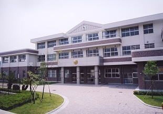 三島市立錦田小学校 1750m