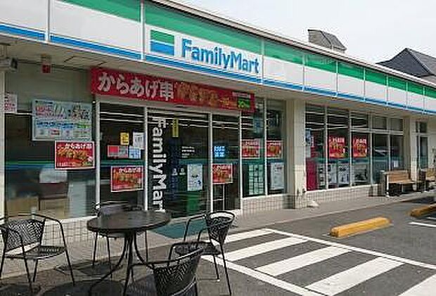 ファミリーマート浮間中央通り店