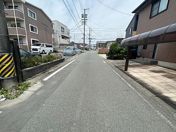 前面道路含む現地写真