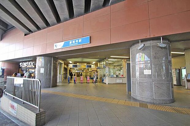 豪徳寺駅(小田急 小田原線) 徒歩15分。豪徳寺駅は小田急線と世田谷線が乗り入れていますので、通勤・通学などの移動がしやすい駅です。区画が碁盤の目の用に整った赤堤エリアですので、住宅地としても非常に…