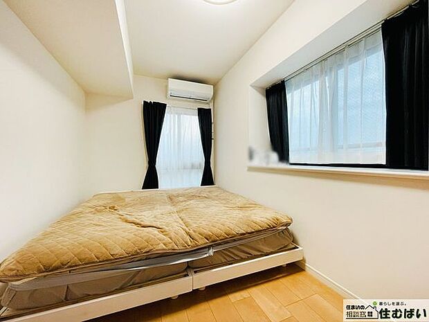 約6.6帖の洋室は主寝室にもピッタリ◎2面採光のお部屋は日当たりが良いだけでなく、窓を開けた際に空気の流れができるので風通しも良好！快適な室内を生み出します♪