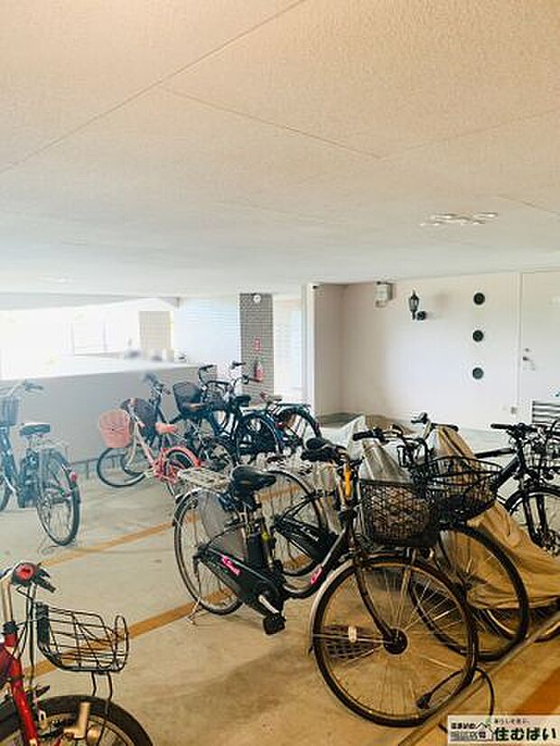 駐輪場付きで自転車をお持ちの方も安心してお住まい頂けます◎建物下なので天候も気になりません！