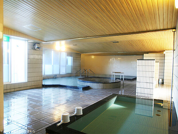 名湯　熱川温泉の大浴場