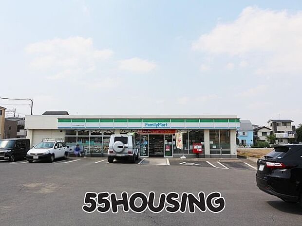 ファミリーマートさいたま西堀九丁目店 徒歩7分。 550m