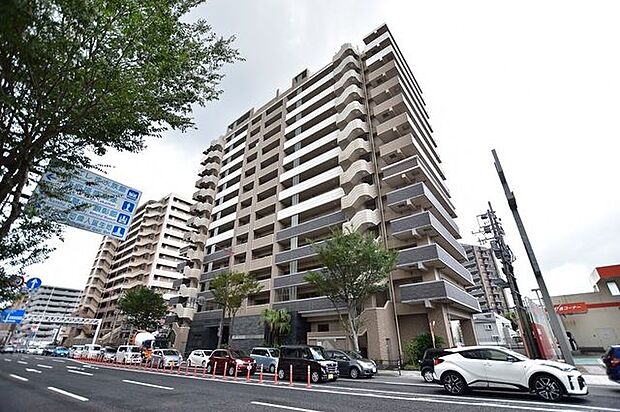 【アルフィーネ平之町】14階建ての4階部分のお部屋です！