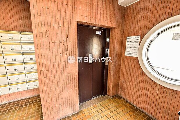 唐湊スカイコーポのエレベーター