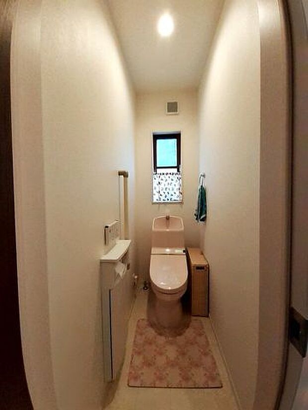 最新式のトイレも1階・2階にございます♪衛生的なウォシュレット機能。快適な日々を送ることができます☆