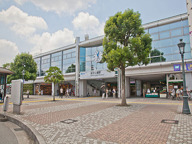 西武新宿線「新所沢」駅　3994ｍ