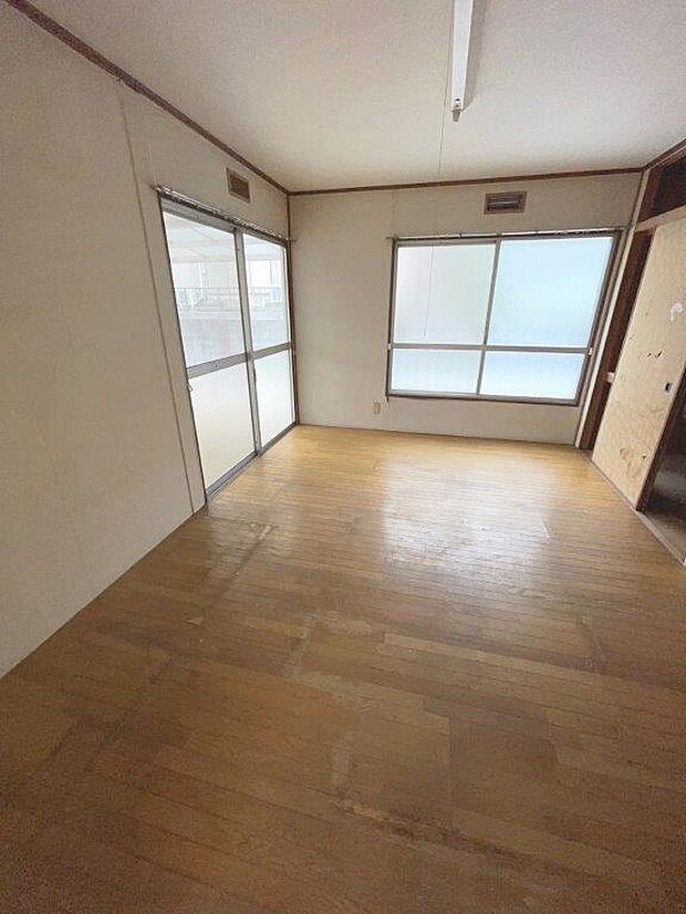 2面採光の明るいお部屋です。　