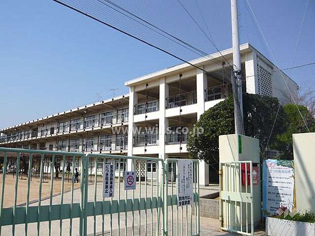 南甲子園小学校[公立]の外観