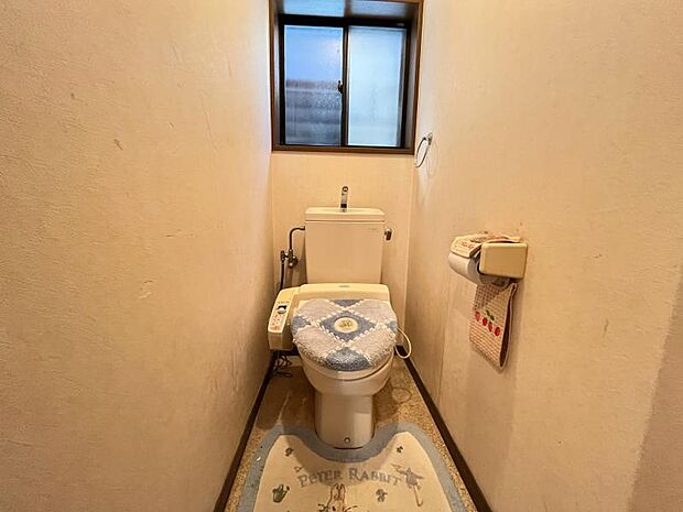 トイレは1階と2階にある為混み合う朝も安心ですね。