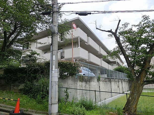 藤和ライブタウン夙川台(1LDK) 3階の外観