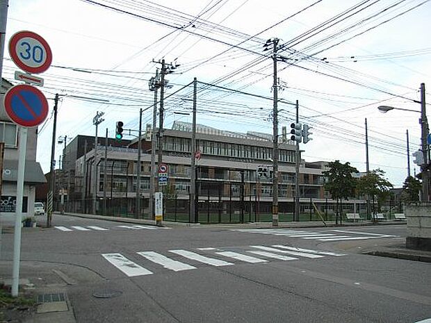 【小学校】富山市立中央小学校まで390ｍ