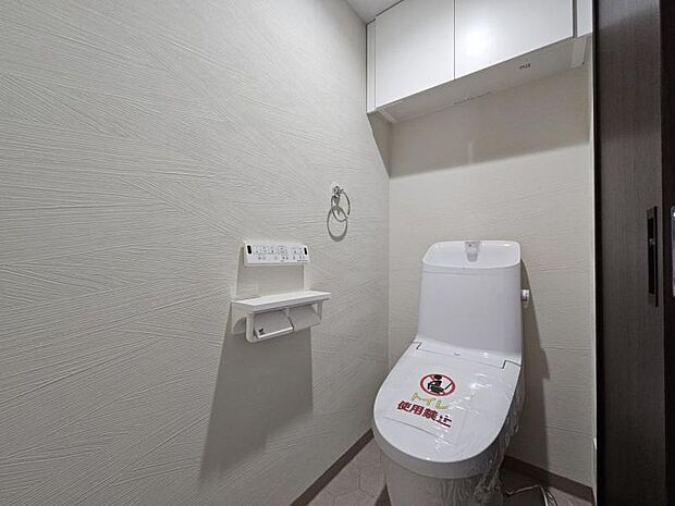 棚上収納があるトイレは使いやすくて便利なのが良いですね！