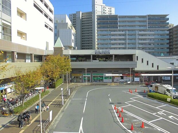 大阪モノレール線「山田駅」