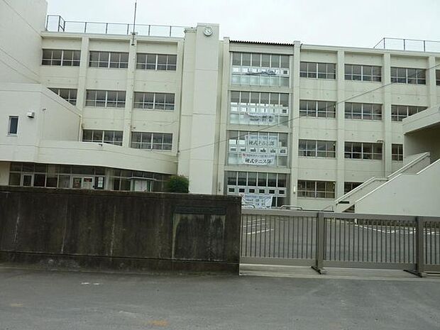 土浦第二中学校 1900m