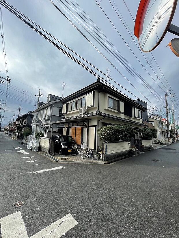 角地！土地面積30坪以上！