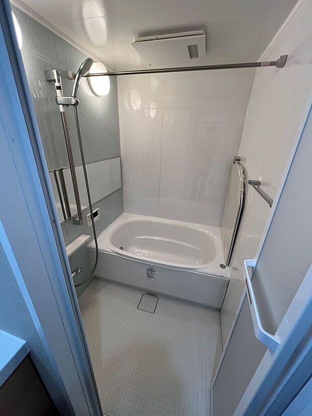 浴室換気乾燥機付きの浴室は、1316サイズです。