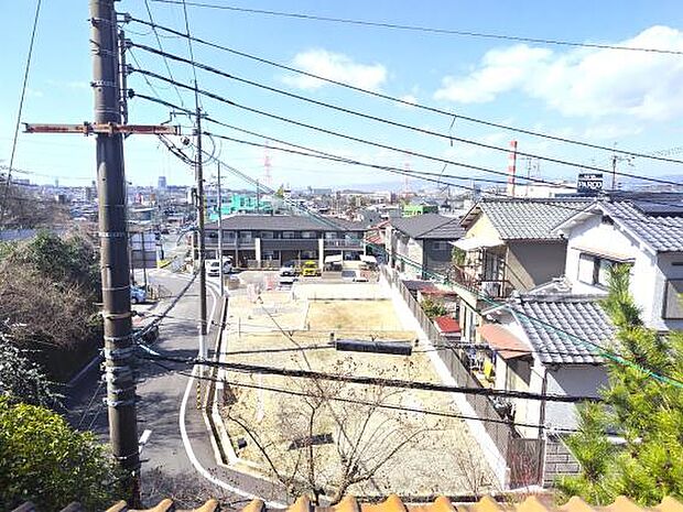 ベランダから枚方市街地を望むことができます！