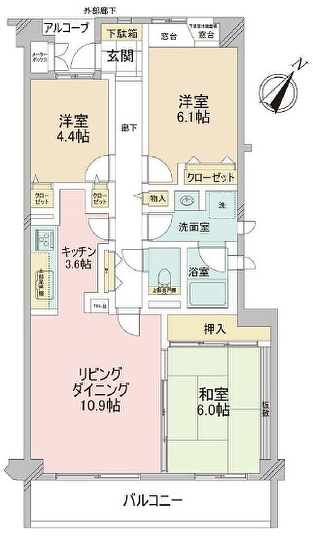 南東向きにつき、日当たり、風通し良好。アルコープのついた3LDKです。