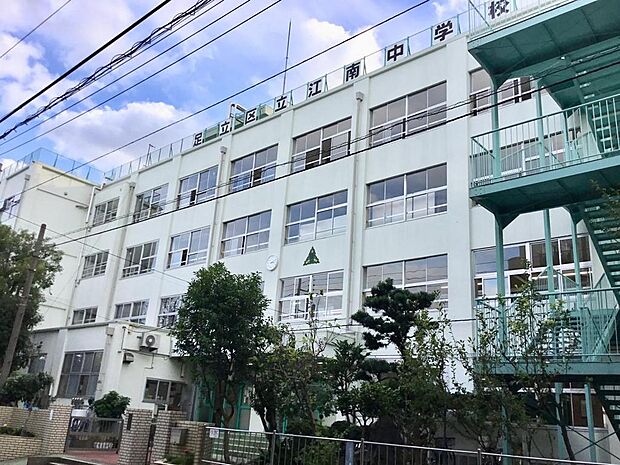 足立区立江南中学校　2,100ｍ