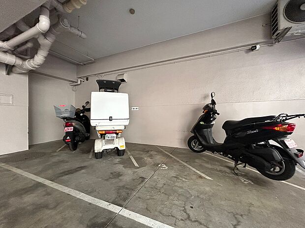 バイク置き場もございます。※空き状況は都度ご確認下さい。