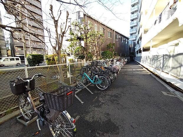 駐輪場も綺麗に整頓されています。※空き状況は都度ご確認下さい。