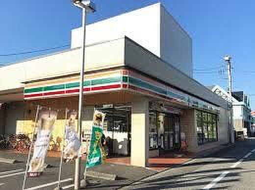 セブンイレブンさいたま田島1丁目店 徒歩4分。 310m