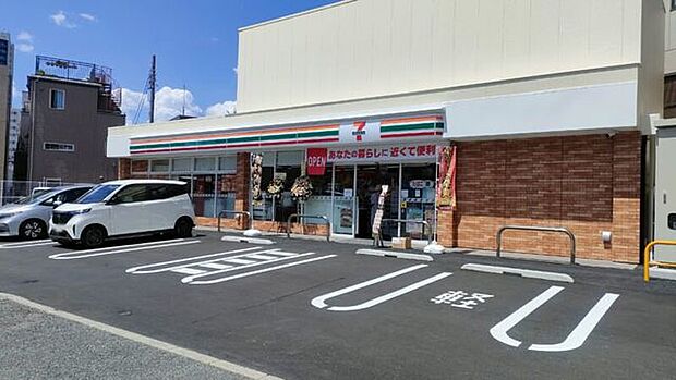 セブンイレブン北区岩淵北本通り店 徒歩5分。 370m