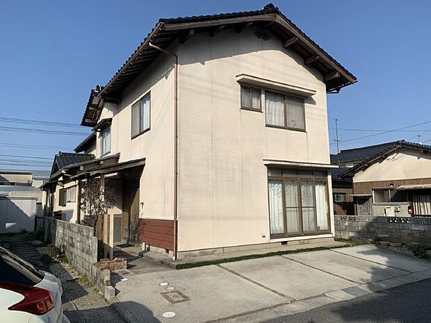 米子市三本松4丁目　中古住宅　700万円(6SLDK)の外観