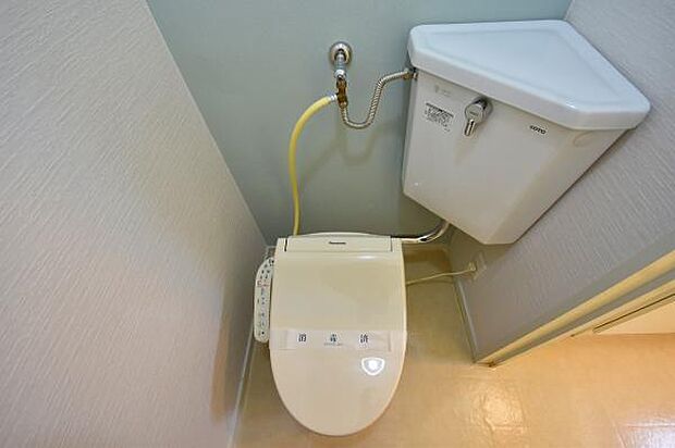温水洗浄機能付き便座を標準装備。清潔で快適な空間を演出します。 