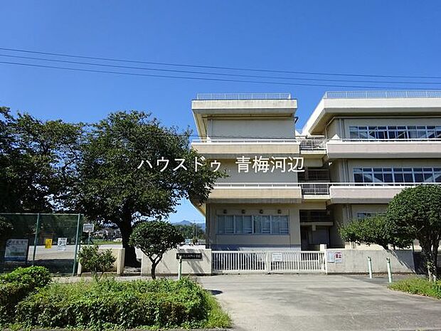 新町小学校　一人の児童を全 教職員で、全校児童を全教職員で育てるチーム新町小1学年3〜4クラス放課後子ども教室夕やけランドあり 1889m