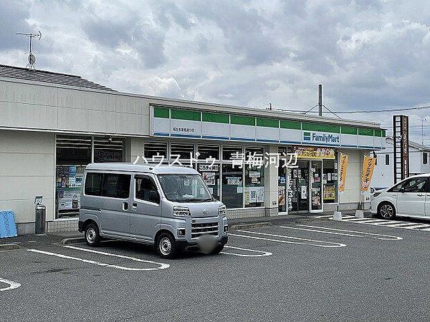 ファミリーマート福生多摩橋通り店 200m