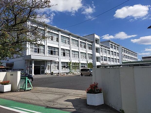 古知野東小学校 230m