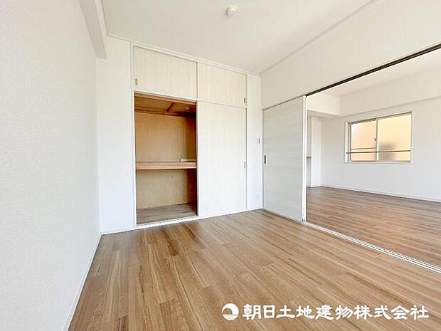 各お部屋に収納スペースがあり、お部屋の中をスッキリ片付けられますね