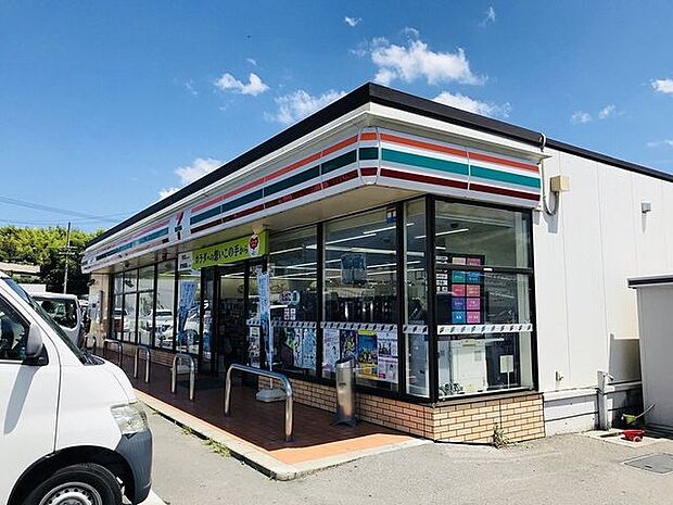 セブンイレブン大府北崎町2丁目店 750m