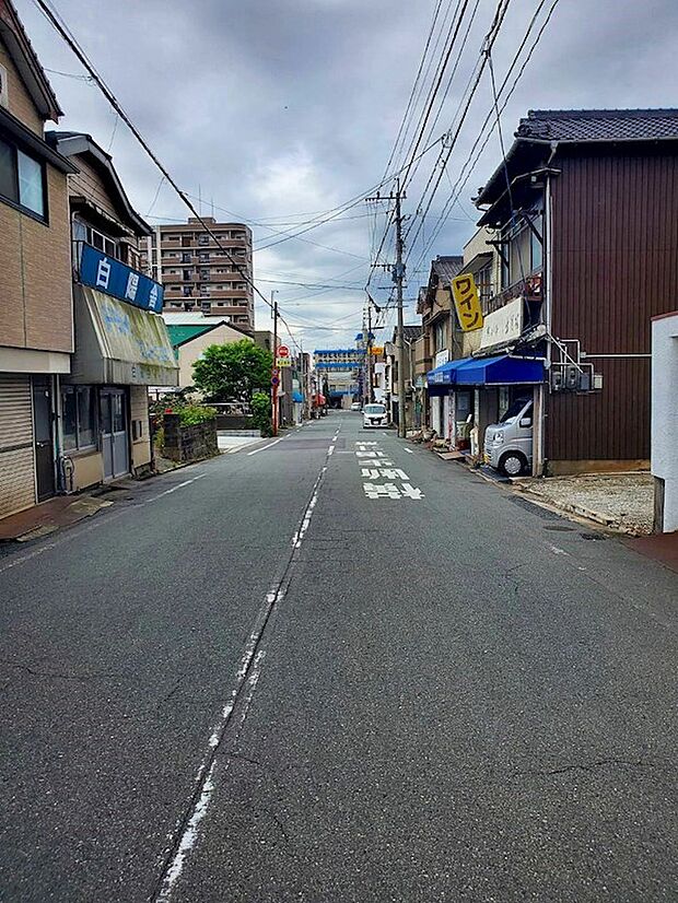 JR枝光駅まで徒歩14分！通勤や通学に便利な立地ですね♪