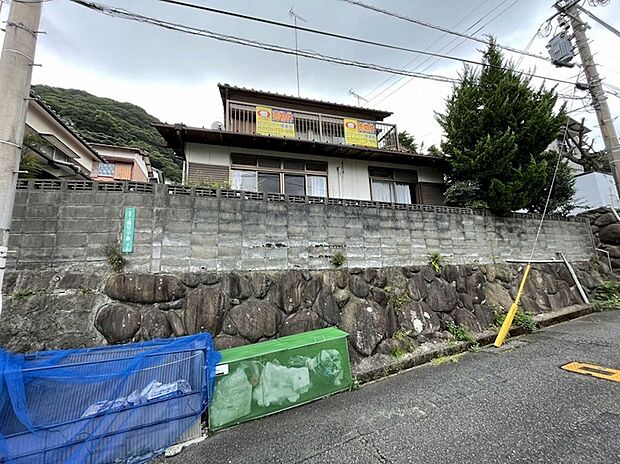 閑静な住宅街にあり、高台で通風眺望良好です！