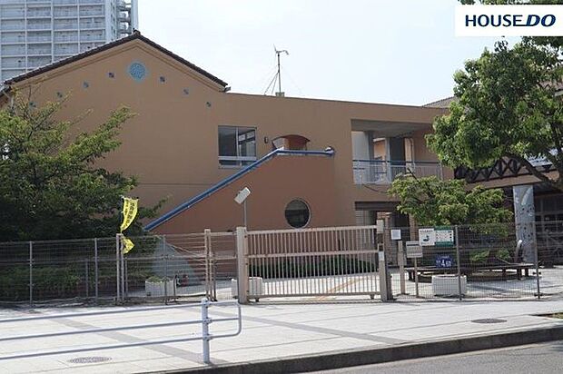 神戸市立なぎさ小学校 650m。教育目標「一つ上をめざす　心と力を合わせて」。努力目標「いい顔・いい声・いい心　あきらめない子　おうえんする子」。児童数は675人（2022年度調べ）