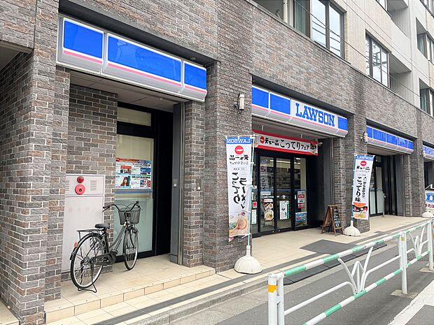 ローソン渋谷初台一丁目店・・・現地 約160ｍ（徒歩 約2分）