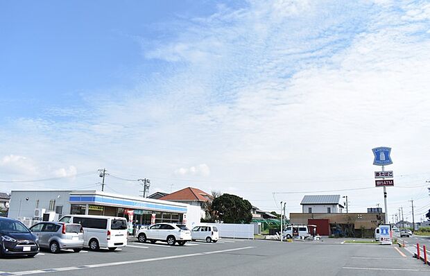 ローソン　浜松雄踏宇布見店（369m）