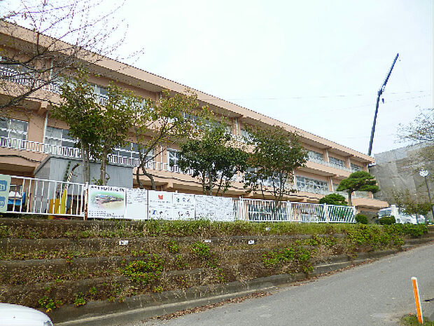 日立市立水木小学校（641m）