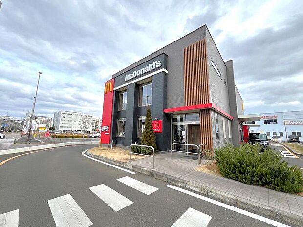 マクドナルド仙台長町店　約60ｍ