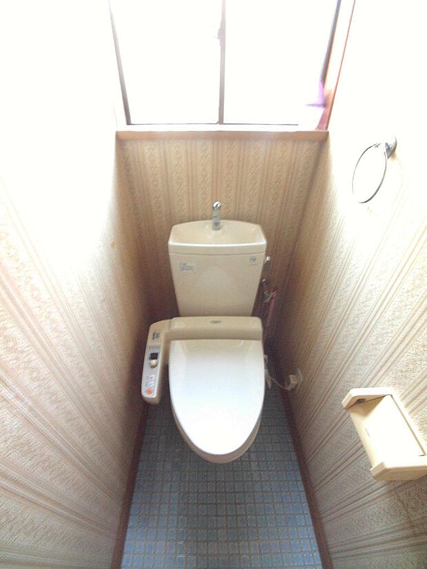 窓付のトイレ